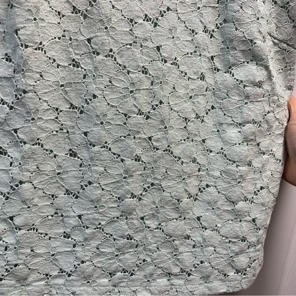 Beautiful top - Picture 4 of 6